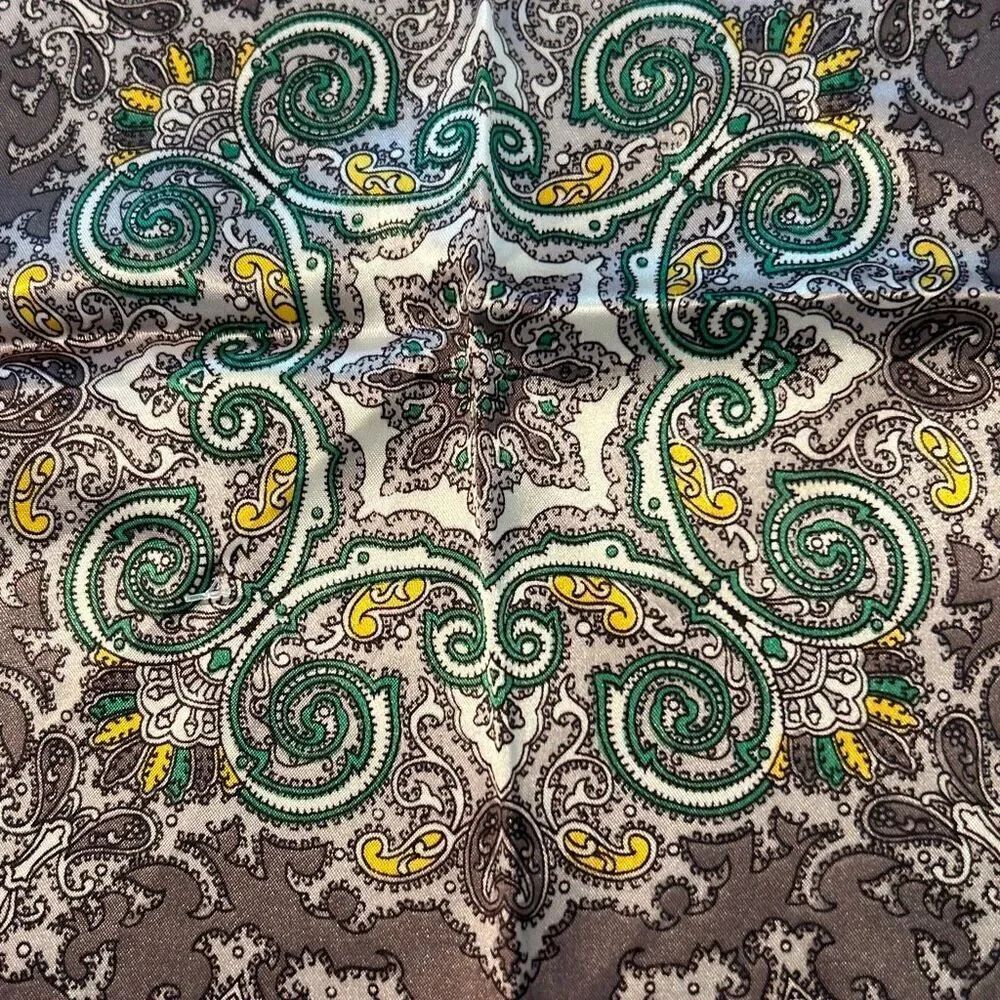 Scarf - Picture 3 of 5
